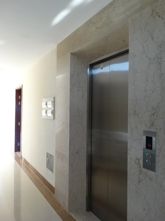 Hoa Vinh Hotel Thành Pho Ho Chí Minh Esterno foto