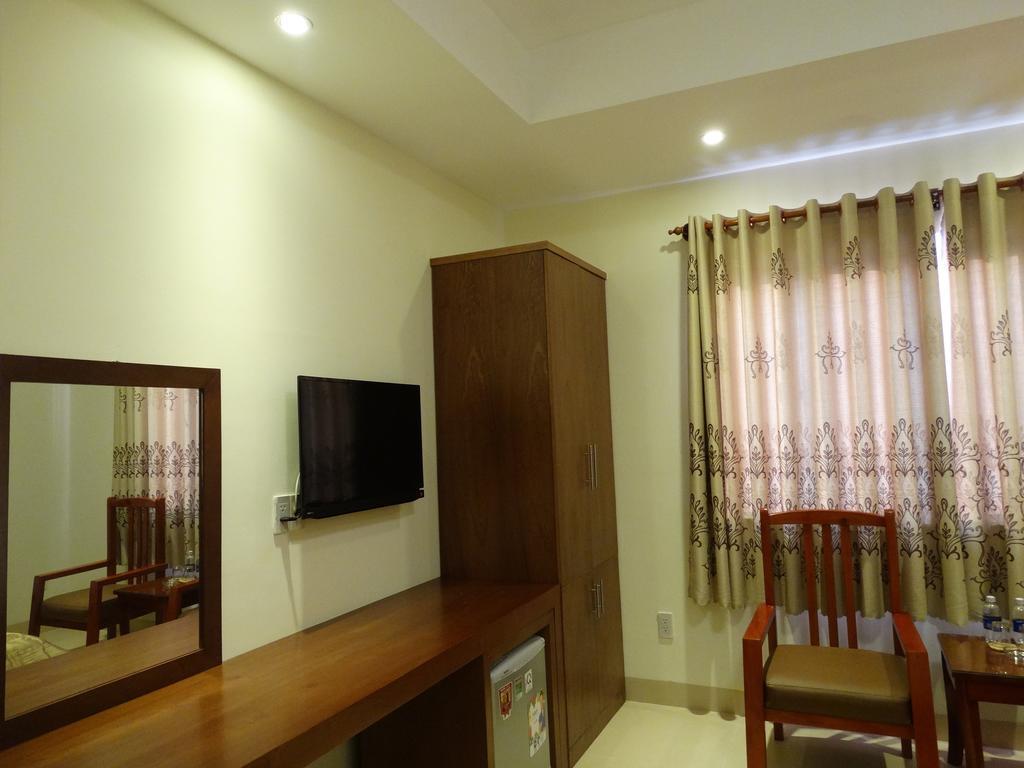 Hoa Vinh Hotel Thành Pho Ho Chí Minh Esterno foto