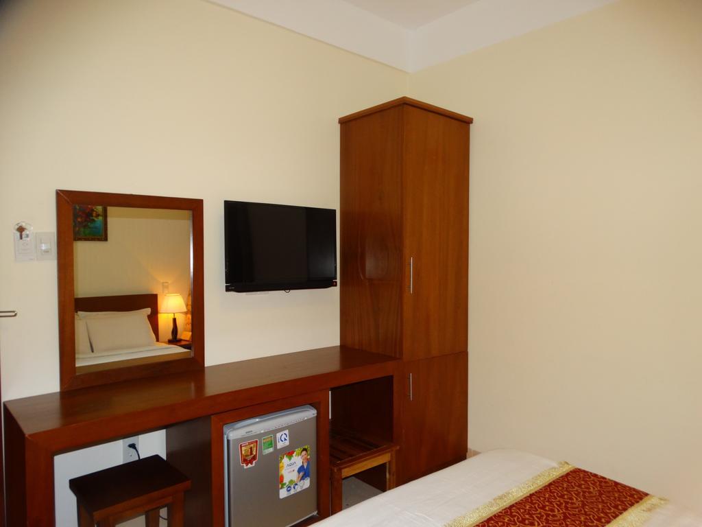 Hoa Vinh Hotel Thành Pho Ho Chí Minh Esterno foto
