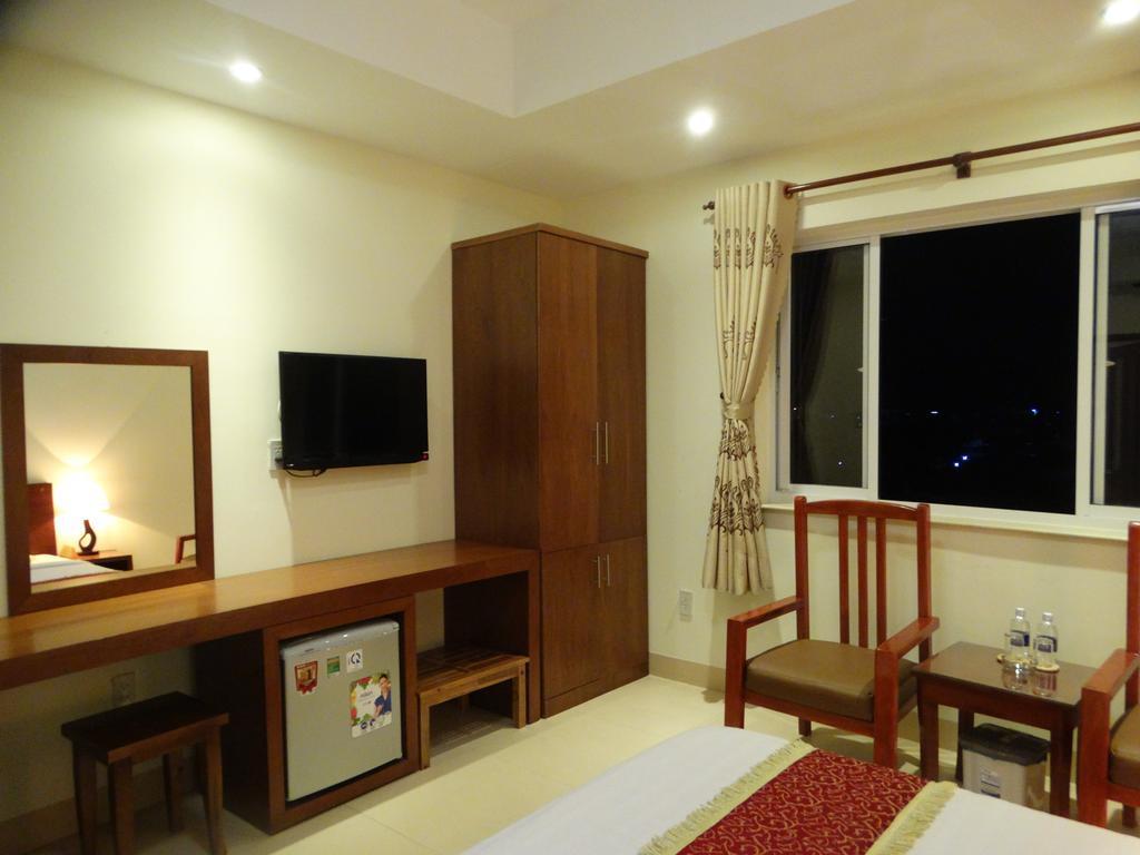 Hoa Vinh Hotel Thành Pho Ho Chí Minh Esterno foto