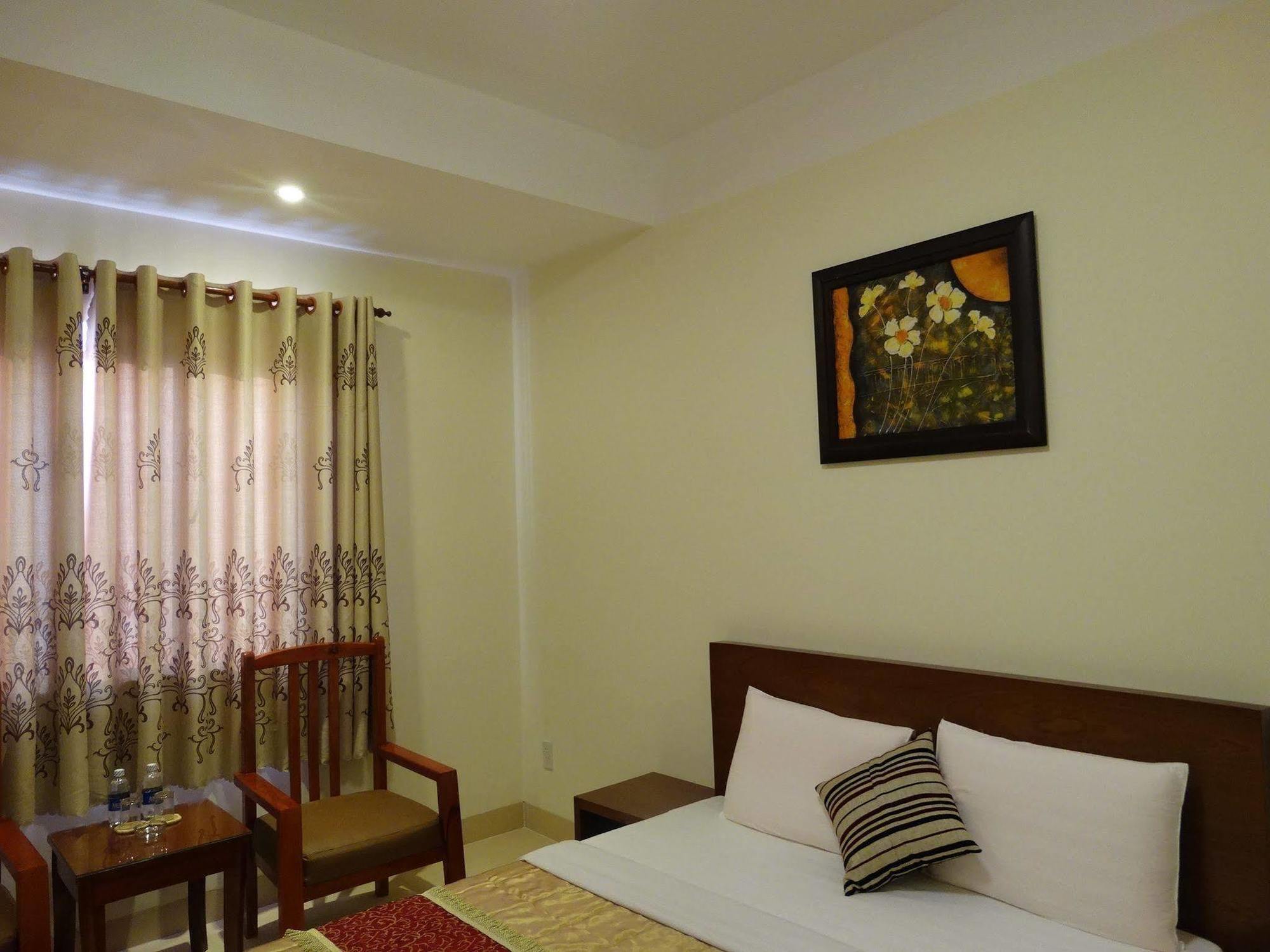 Hoa Vinh Hotel Thành Pho Ho Chí Minh Esterno foto